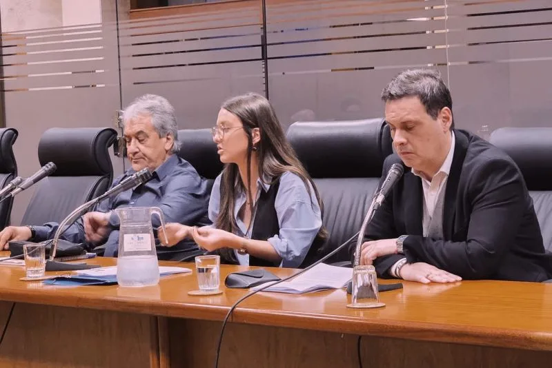 Pereyra apuntó contr...