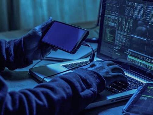 Una pareja denunció que les vaciaron las cuentas familiares a través del hackeo de la dirección IP