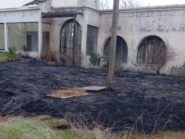 Incendio en el predi...
