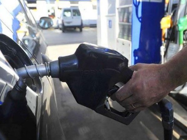 El gasoil baja en junio y el supergás se mantiene