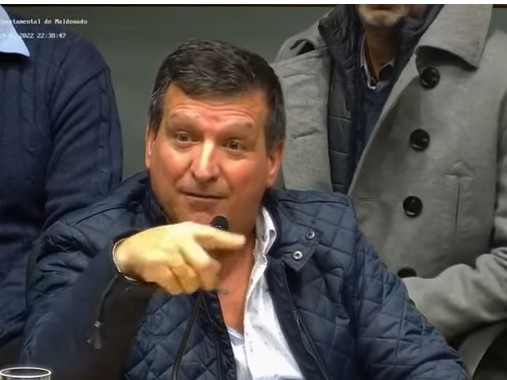 Edil Estela sobre el director general de tránsito y transporte: “Juan (Pígola) no quiere trabajar” y “defiende poco a los taximetristas”