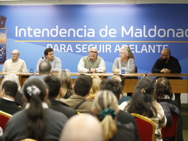 Intendencia y ADEOM...