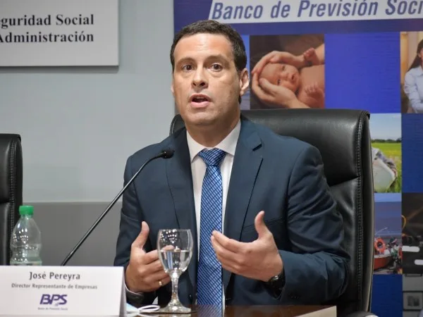 José Pereyra cruzó a...