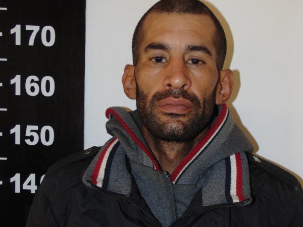 Ingresó al predio de una casa y robó dos garrafas de 13 kilos; fue detenido y condenado