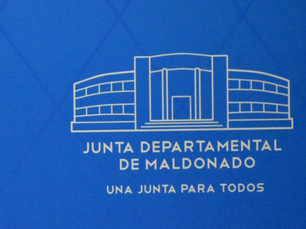 Intendencia solicitó anuencia a la Junta para instalar “Puerta de Punta del Este”
