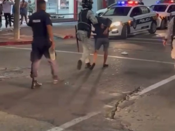 “Detención bastante violenta” de la Policía dice comunicado que emitió Inau tras incidentes fuera del CAFF Navegantes
