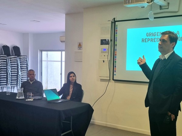 Desde enero a mayo uruguayos trabajan para pagar impuestos