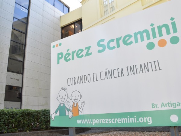Almuerzo solidario a beneficio de la fundación Pérez Scremini en Punta Shopping