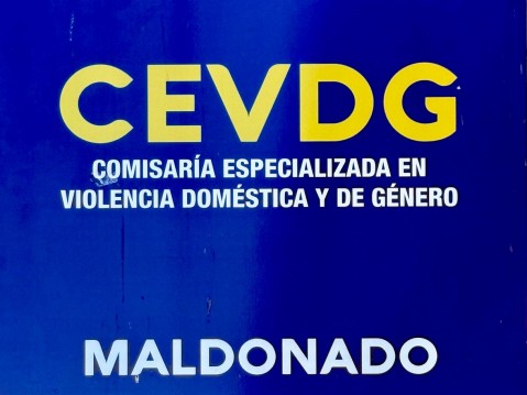 Un preso amenazó des...