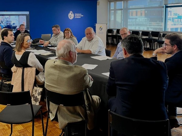 Nueva reunión de tra...