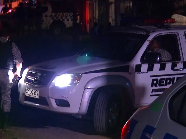 Ladrón se llevaba $100 mil pero la policía lo atrapó adentro de la casa en San Carlos