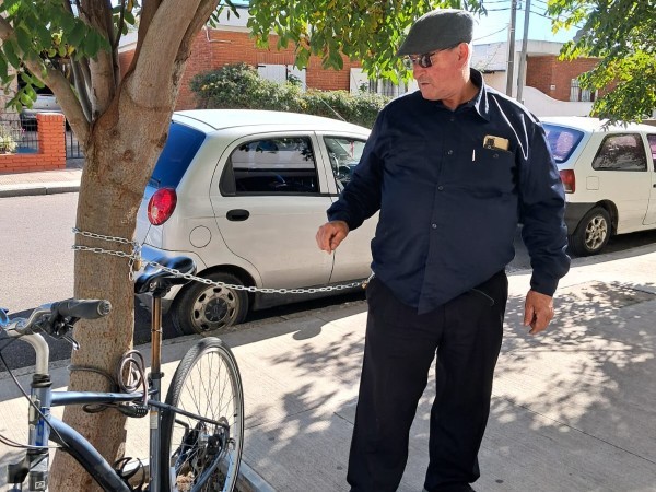 Hombre que se encadenó por tenencia de sus nietos calificó como "positivo" el avance del caso