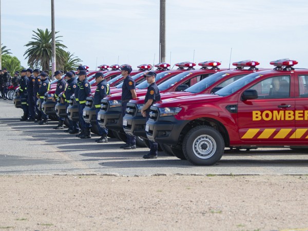 Bomberos prepara ope...