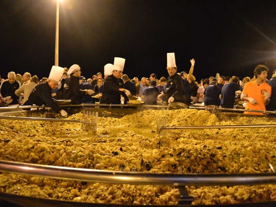 Nueva edición de la fiesta de la Paella Gigante en Piriápolis contará con un show de El Bahiano