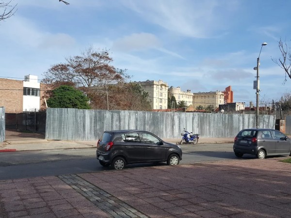 Docentes del Liceo de Piriápolis anuncian paros y ocupación ante plan piloto de implementación de reconocimiento facial