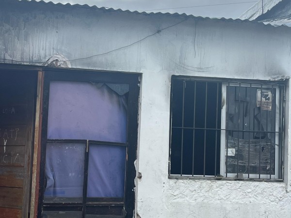 Bomberos combatió incendio en una vivienda que funcionaba como boca de drogas