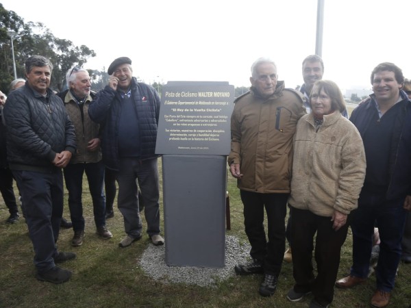 Pista de ciclismo fue designada con el nombre de Walter Moyano ganador de 5 vueltas al Uruguay