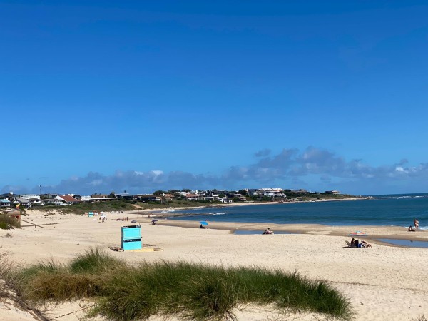Vecinos de José Ignacio se movilizan para poner tope a construcciones en la arena como el hotel en La Juanita