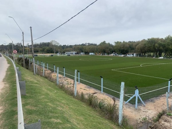Club Charrúas: estrena cancha nueva y busca habilitación de AUF en una zona de crecimiento explosivo