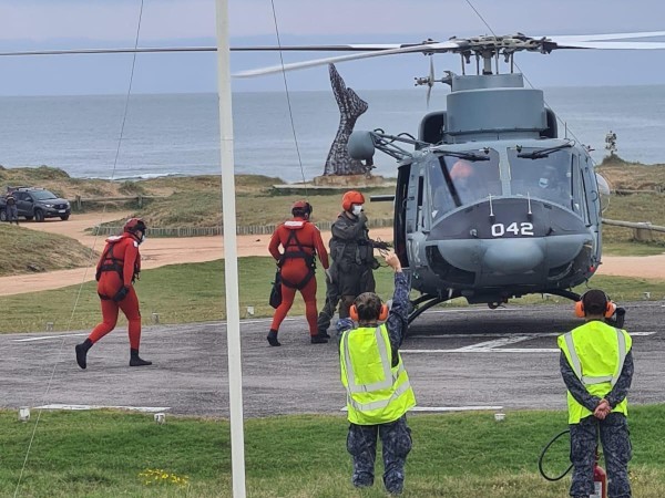 Tripulante filipino con malaria fue evacuado por helicóptero de la Armada