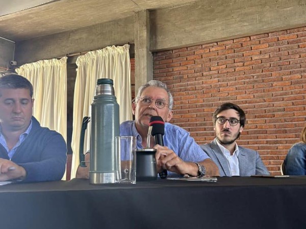 Ejecutivo Colorado de Maldonado decidió radicar denuncia por vaciamiento de cuenta con un voto en contra y una abstención