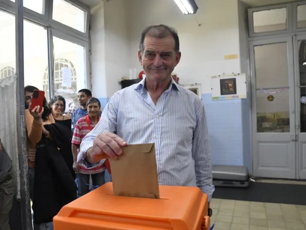 Votó Manini Ríos: “Ojalá que el pueblo uruguayo tenga la sabiduría de elegir el mejor proyecto para su futuro”