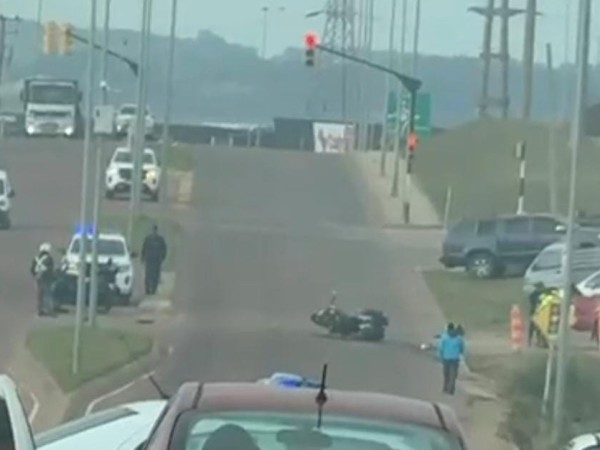 Motociclista resultó lesionado tras siniestro de tránsito