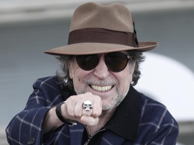 Nuevo show: así fue la llegada de Joaquín Sabina a Uruguay