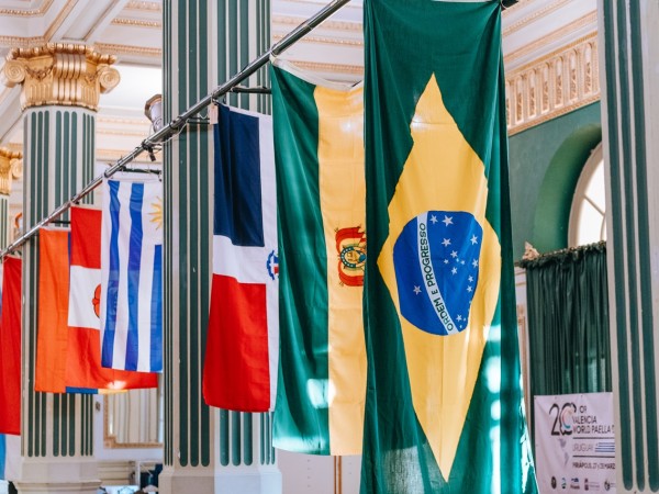 Lanzamiento oficial...