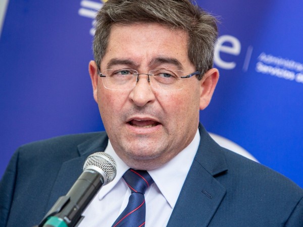 Presidente de ASSE al diputado Antonini: “... que aprenda matemáticas”. "No tiene información". “Los datos matan los relatos”, dijo.
