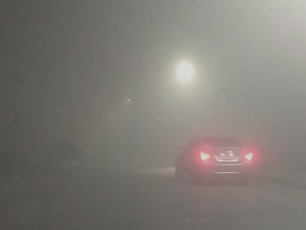 Intensa niebla afecta a la ciudad de Maldonado: recomendaciones para conducir con seguridad