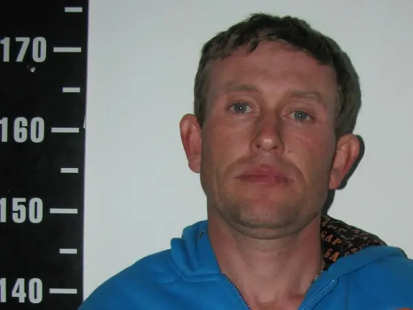 Lo buscaban por un robo en Playa Hermosa y lo encontraron tiempo después paseando por Las Flores