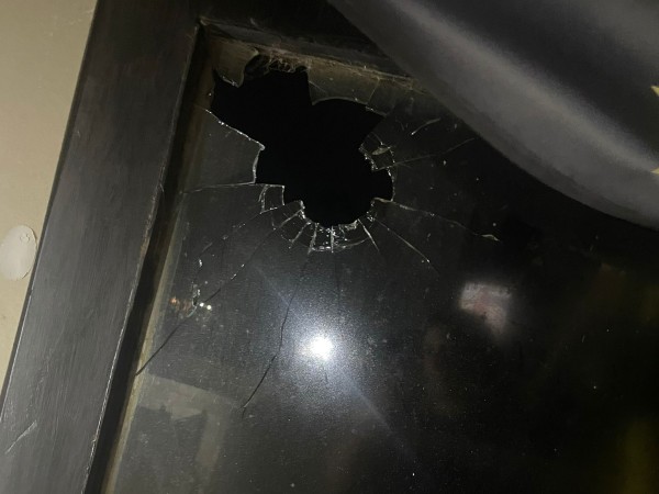 La Capuera: una vecina denunció que una bala perdida impactó en su vivienda