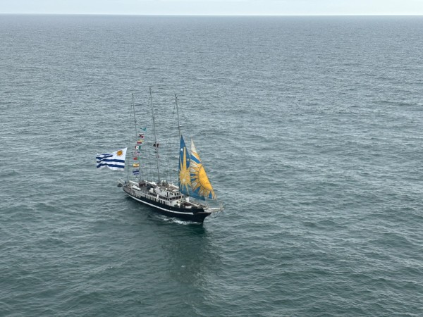 El Capitán Miranda regresó al país y pasó por la bahía de Maldonado