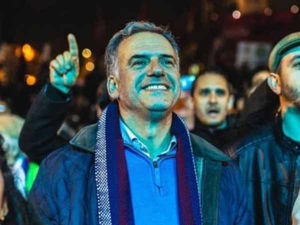 Orsi solicitó licenc...