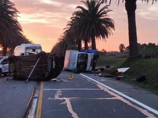 Triple choque en Colonia dejó dos muertos y seis heridos