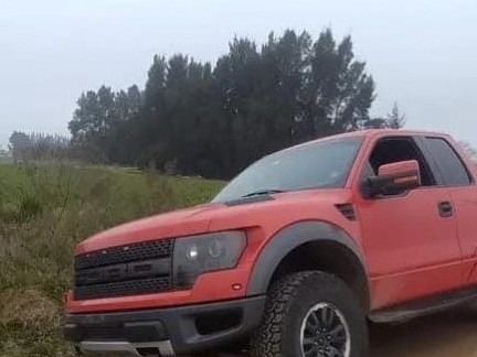 Vecinos de Canelones encontraron la camioneta robada a un coleccionista de armas en balneario Solís