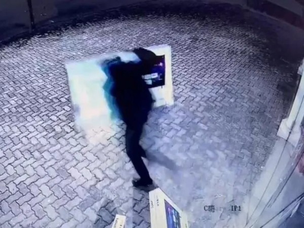 Robaron un local de electrodomésticos en el centro y se llevaron cinco televisores led