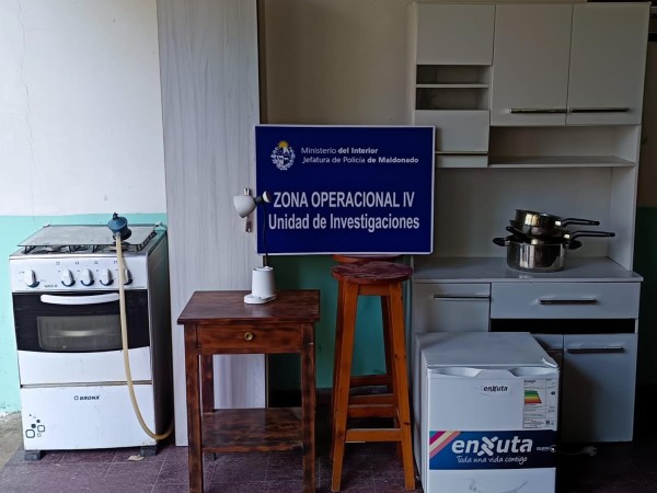 Dos delincuentes saquearon una casa en balneario Buenos Aires