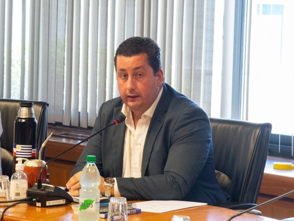 Diputado Echeverría plantea que Fiscalía aplique Ley de Vagancia