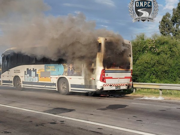 Se incendió ómnibus...