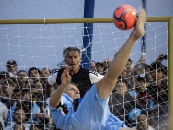 Uruguay venció 5-2 a Argentina en el partido de Leyendas en Punta del Este