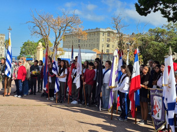 Antía encabezó el acto por el bicentenario del Desembarco de los 33 en Piriápolis y destacó la inversión realizada en la zona oeste del departamento