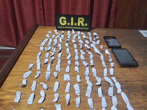 La Policía lo paró en la calle y llevaba 120 bolsas de cocaína encima