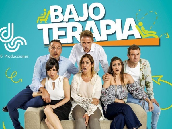 Leo Lorenzo presentó la obra de teatro “Bajo terapia”