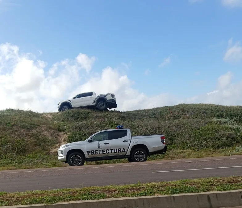 Una camioneta quedó...
