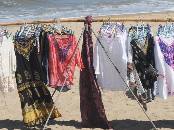 Temporada: “Una de las peores” y “no repercutió para nadie”, el balance de vendedores ambulantes de las playas del departamento