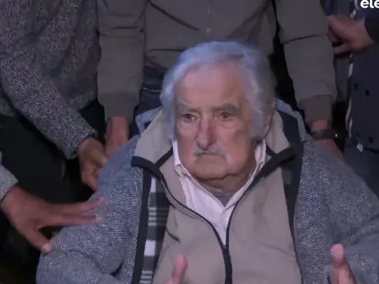 Votó Mujica: “Hasta ahora los seres humanos no hemos inventado nada mejor que la democracia”