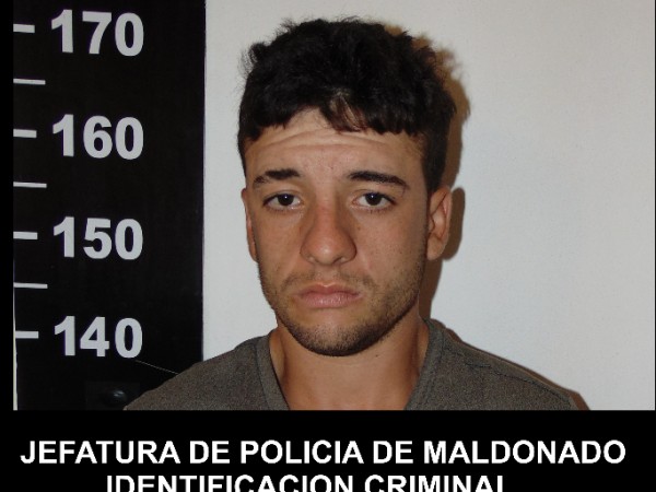 Policía en horas francas detuvo a pareja que robó en comercio de Maldonado e intentó darse a la fuga; fueron condenados