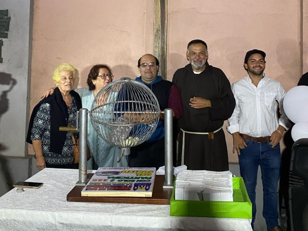 Asociación Civil Semana, auto sorteado, Atrio de La Catedral